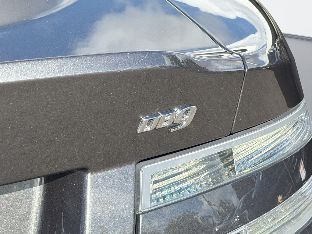 Used 2015 Aston Martin DB9 Coupe RWD image 24
