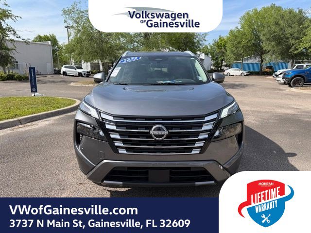 Used 2025 Nissan Rogue SL AWD/4WD image 2