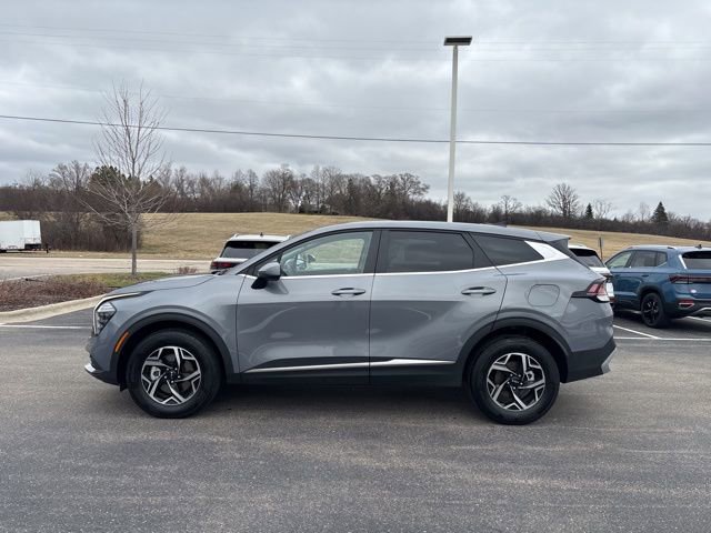 Used 2025 Kia Sportage LX image 9