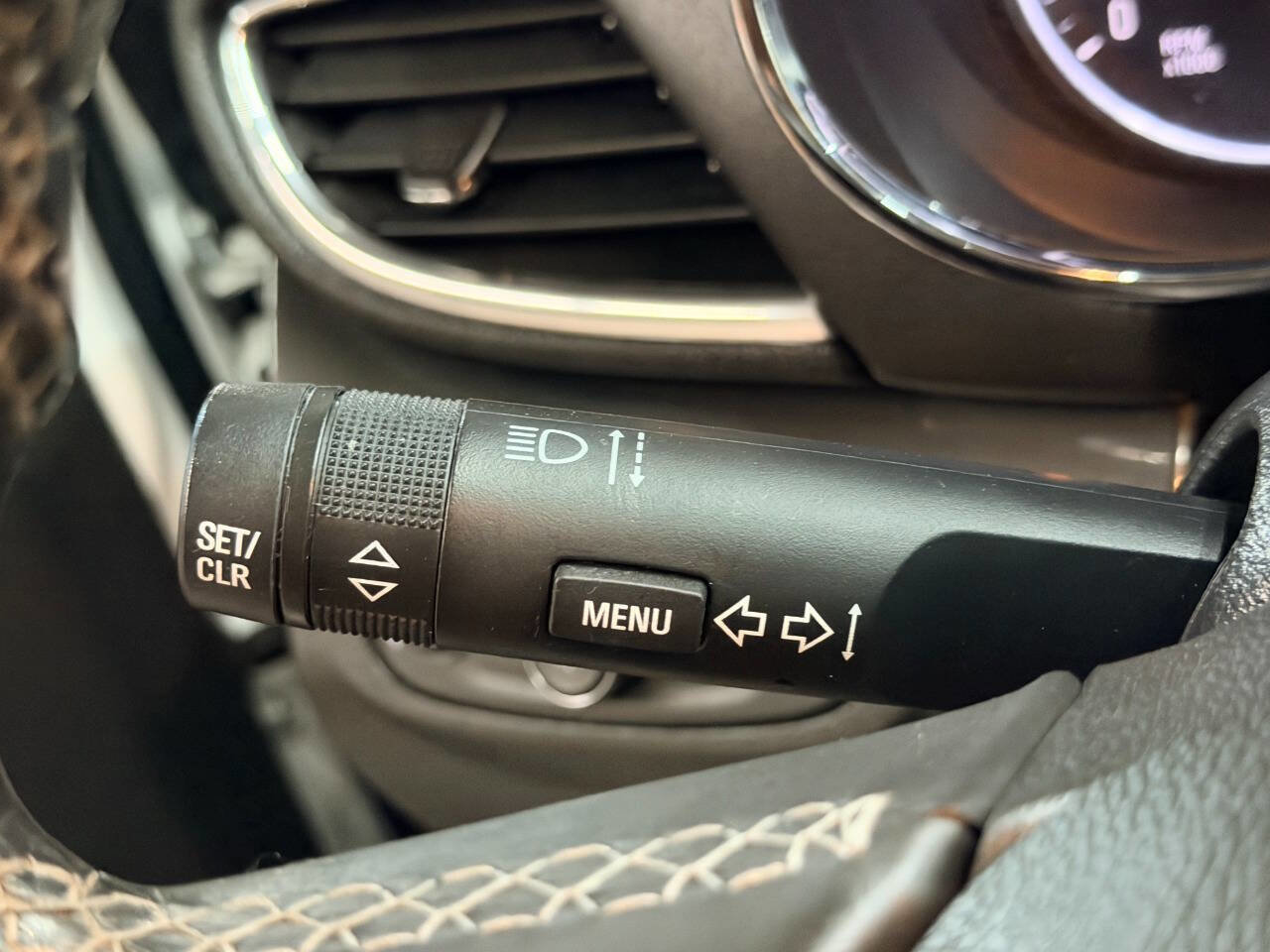 Used 2018 Buick Encore Preferred image 29