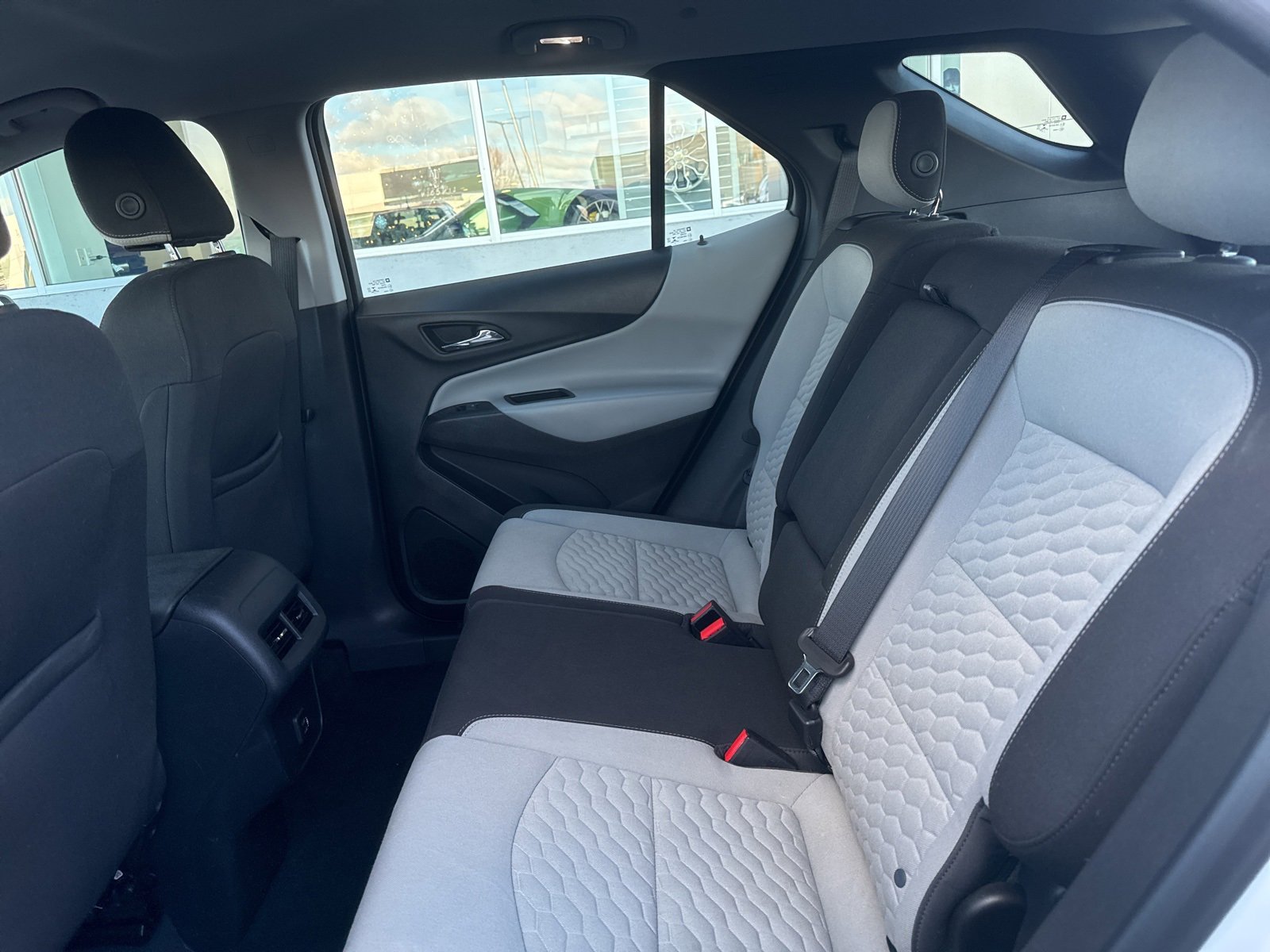 Used 2020 Chevrolet Equinox LS image 16