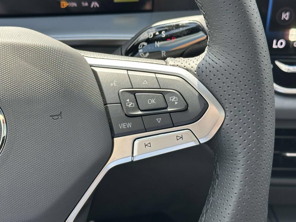 New 2026 Volkswagen Tiguan SE R-Line AWD/4WD image 18