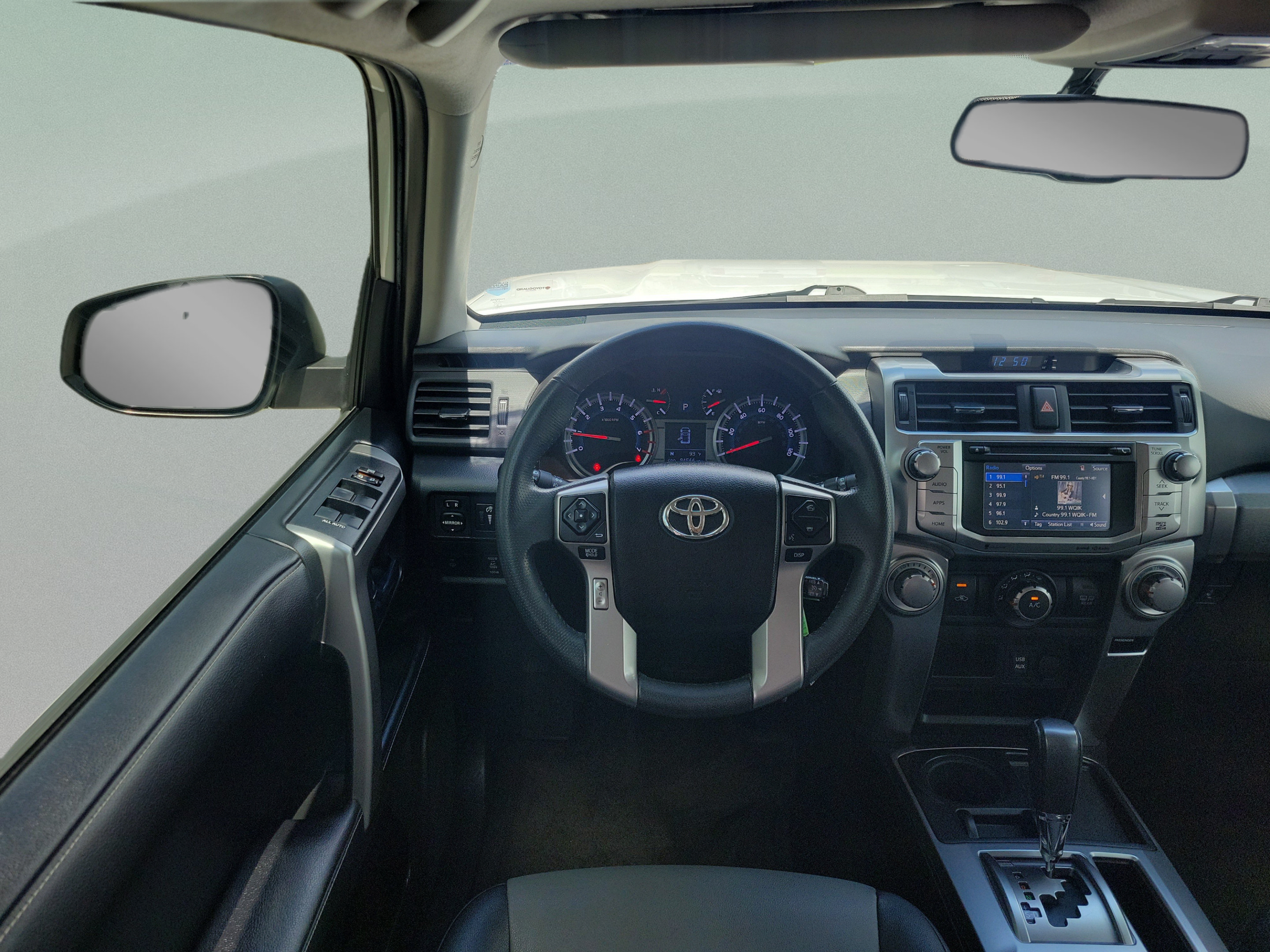 Used 2017 Toyota 4Runner SR5 Premium RWD image 5