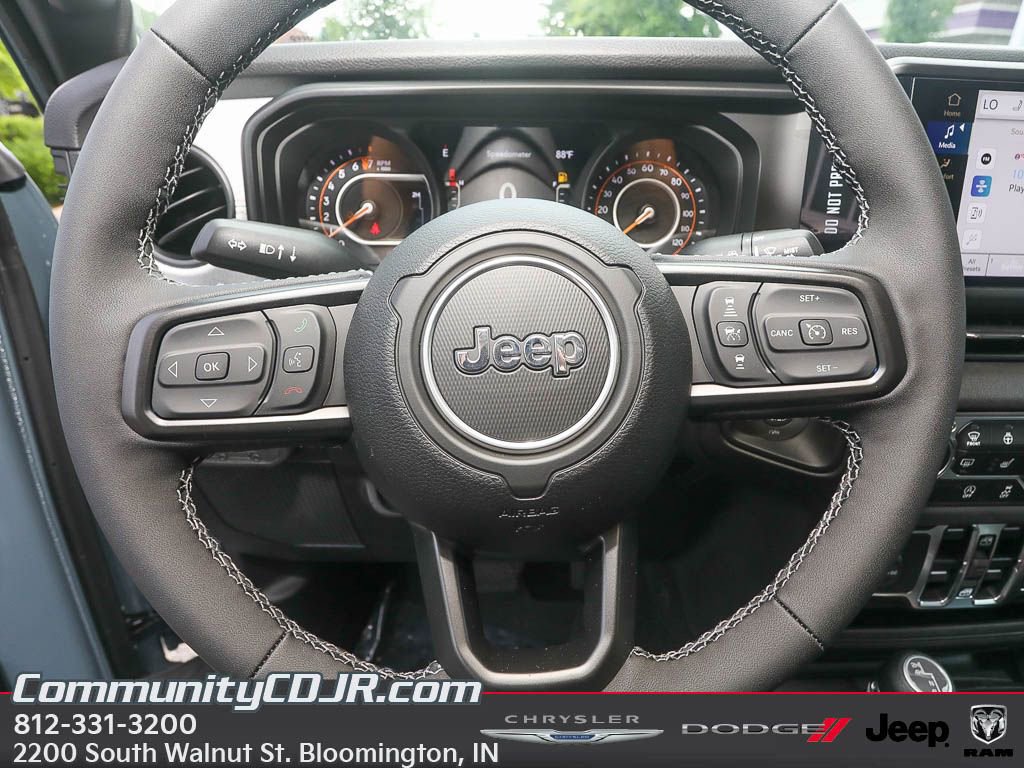 New 2025 Jeep Gladiator Sport AWD/4WD image 16
