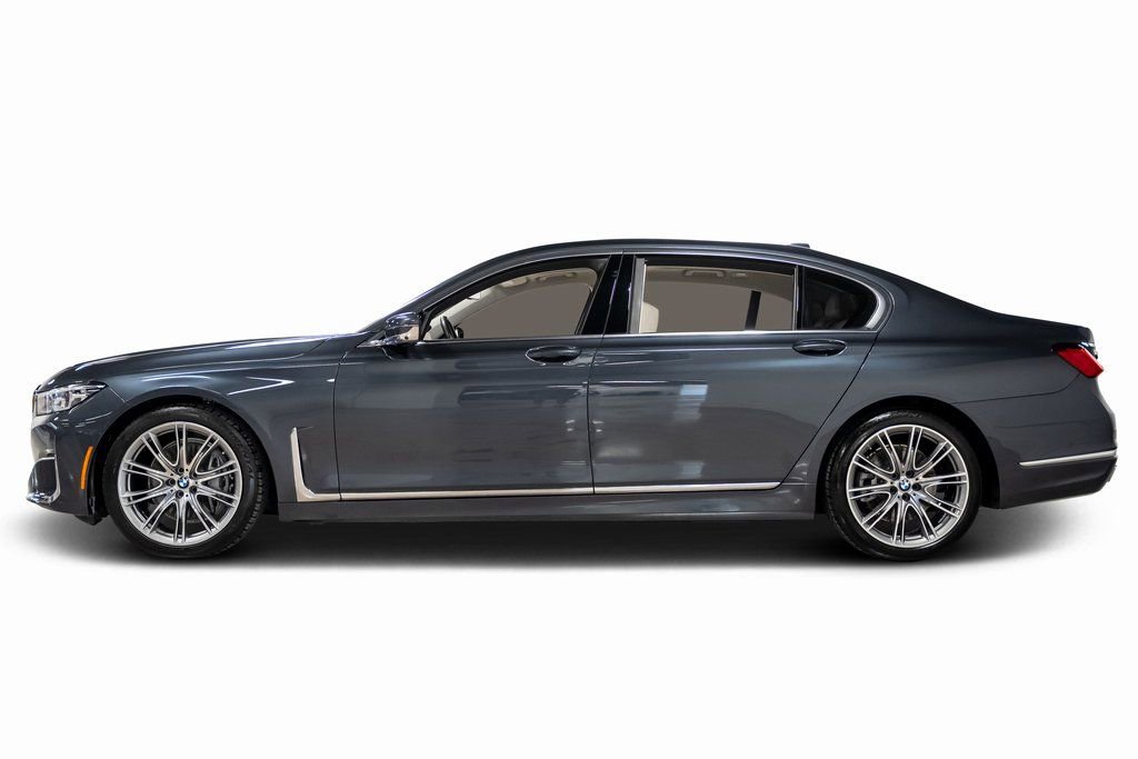 Used 2020 BMW 740i w/ Premium Package image 10