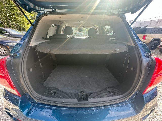 Used 2020 Chevrolet Trax LT w/ LT Convenience Package FWD image 36