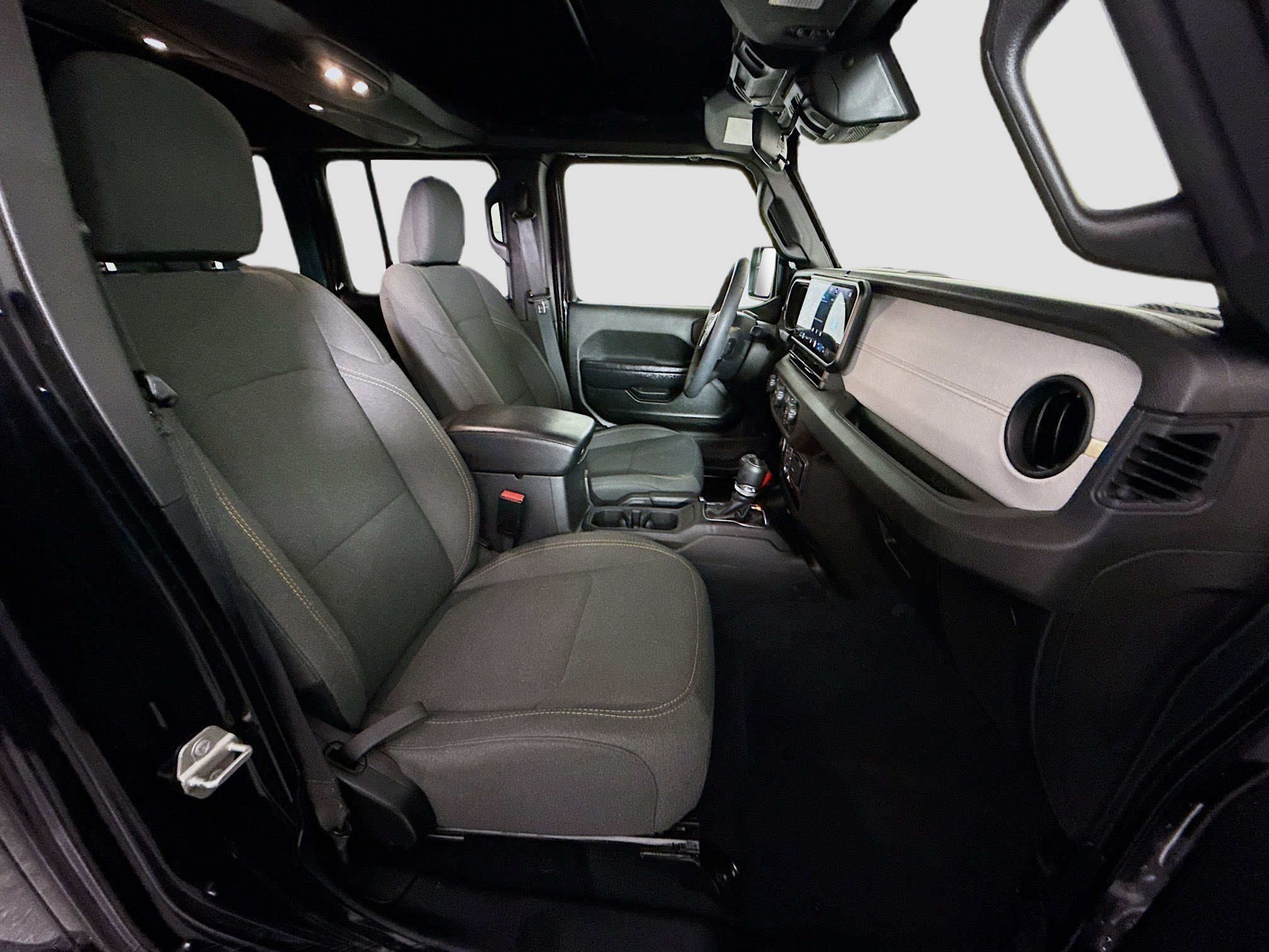 Used 2024 Jeep Wrangler Unlimited AWD/4WD image 29