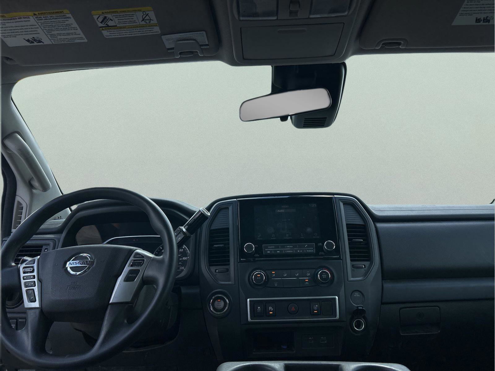 Used 2022 Nissan Titan S image 16