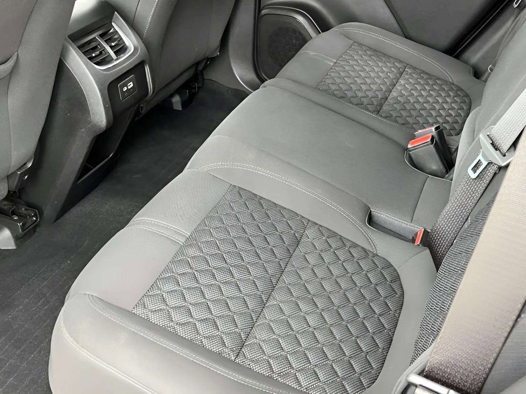 Used 2020 Chevrolet Blazer LT FWD image 21