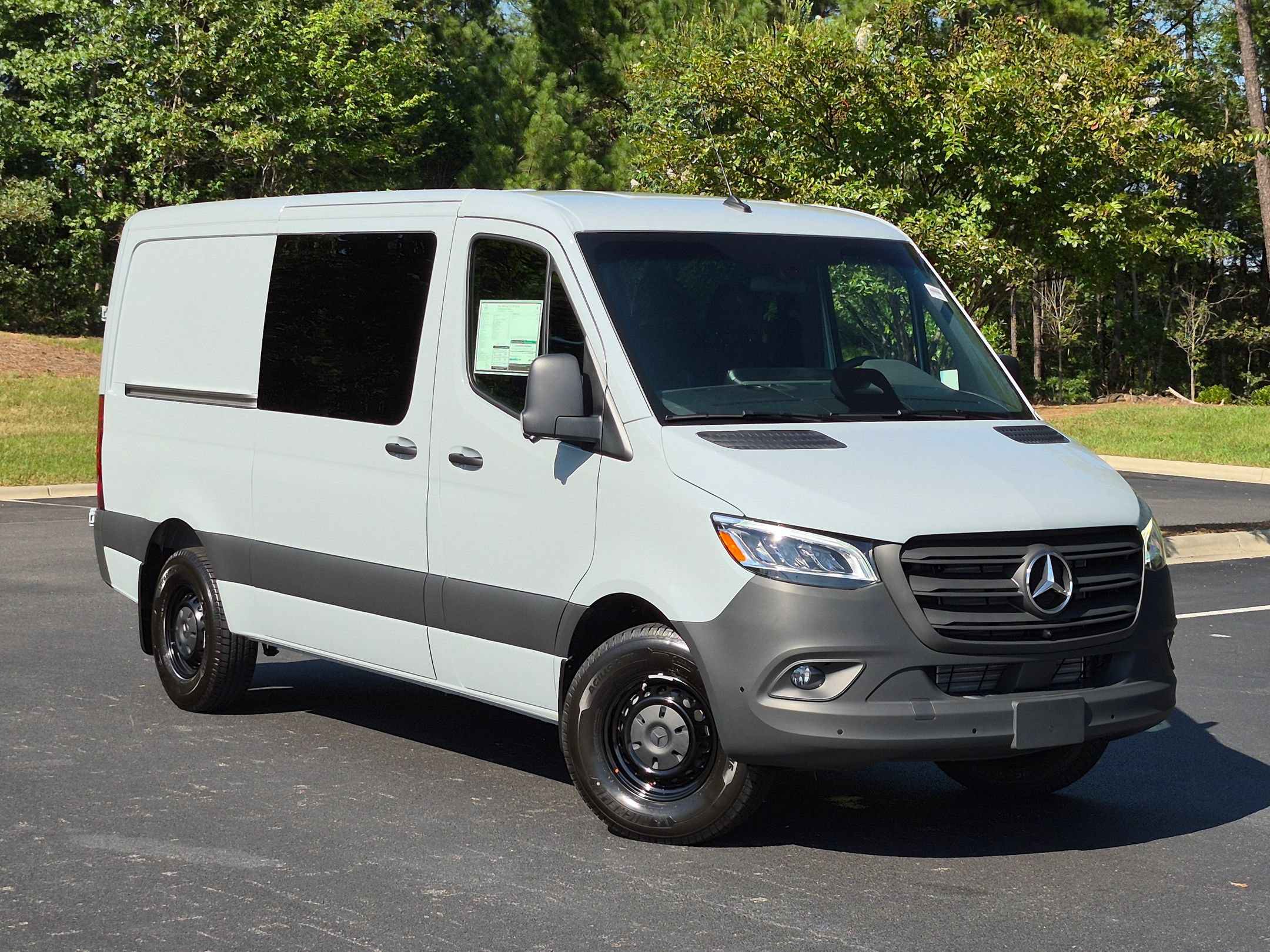 New 2026 Mercedes-Benz Sprinter 2500 image 2