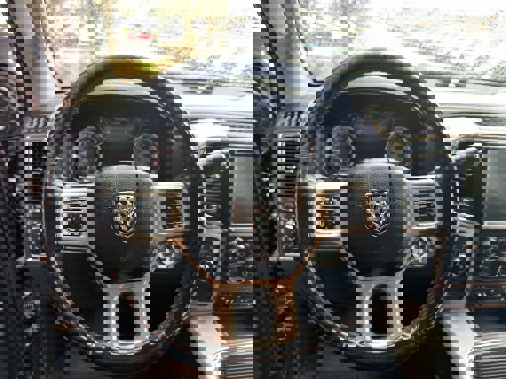 Used 2017 RAM 2500 Laramie w/ Convenience Group image 23