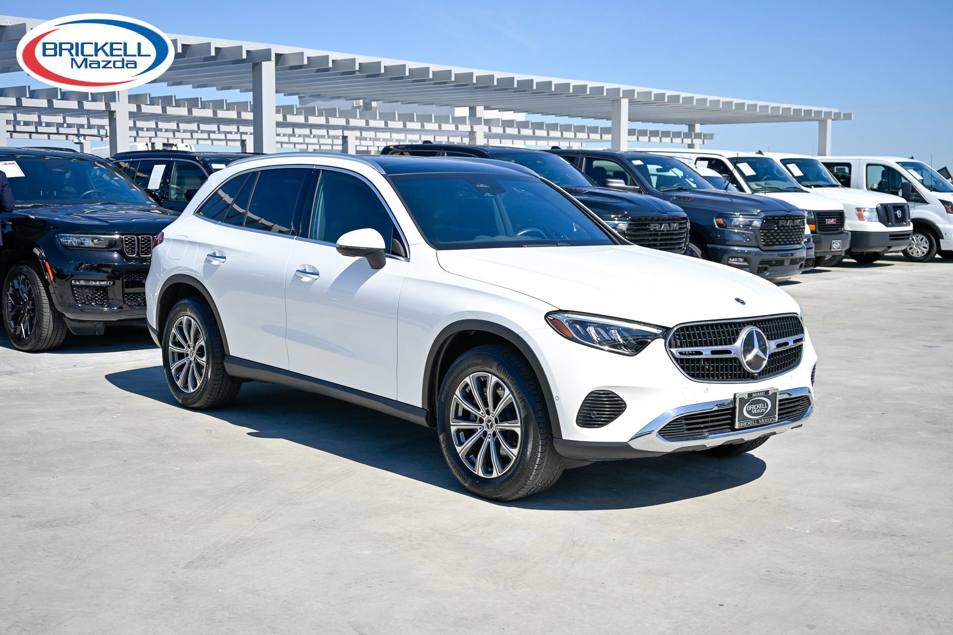 Used 2024 Mercedes-Benz GLC 300 image 3