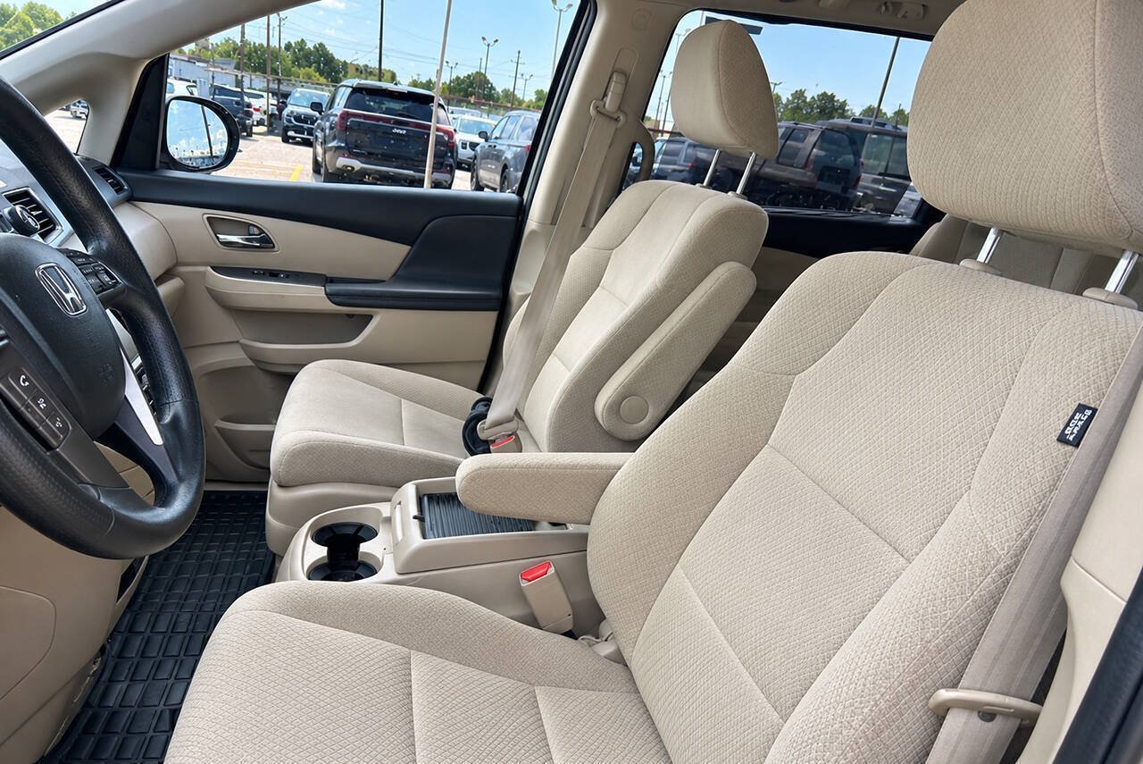 Used 2016 Honda Odyssey SE image 6