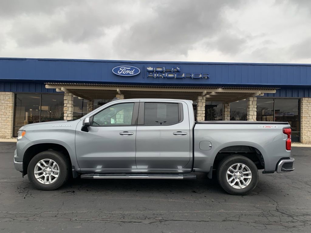 Used 2023 Chevrolet Silverado 1500 LT AWD/4WD image 8