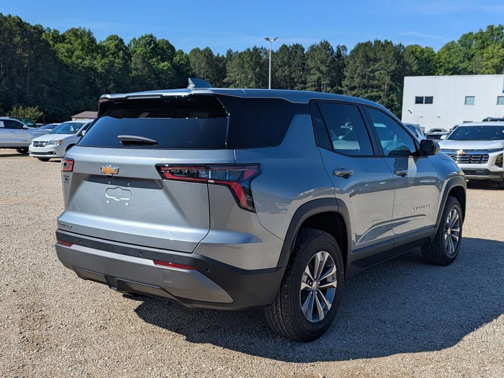 New 2026 Chevrolet Equinox LT FWD image 2