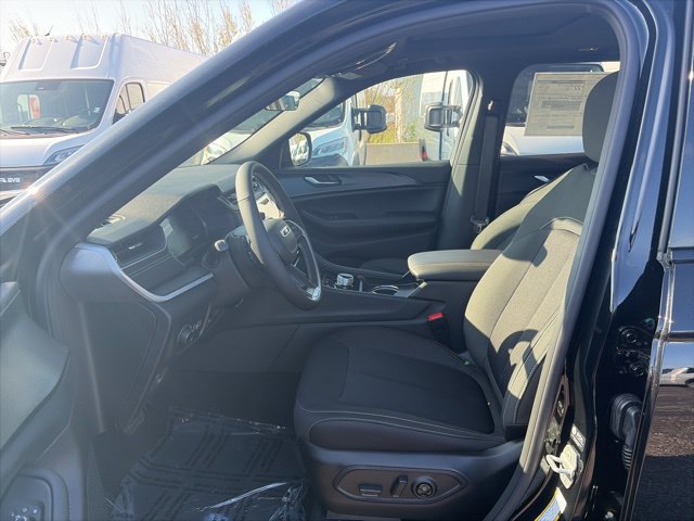 New 2026 Jeep Grand Cherokee Laredo X AWD/4WD image 11