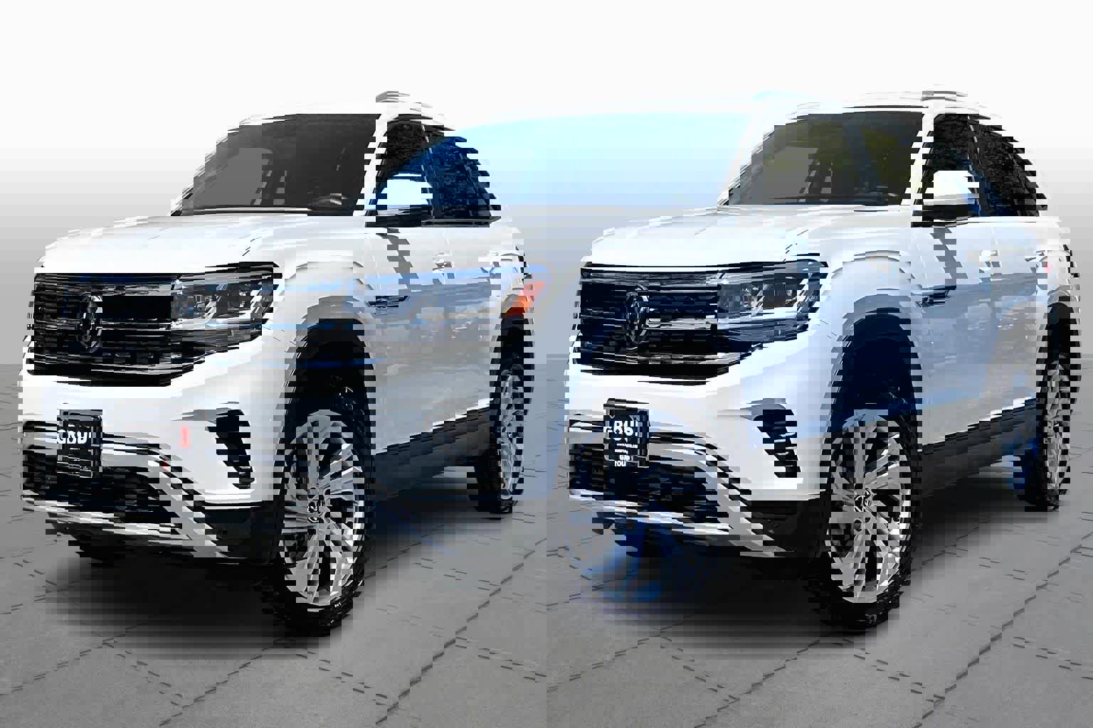 Certified 2023 Volkswagen Atlas Cross Sport SE w/ Black Wheel Package image 1