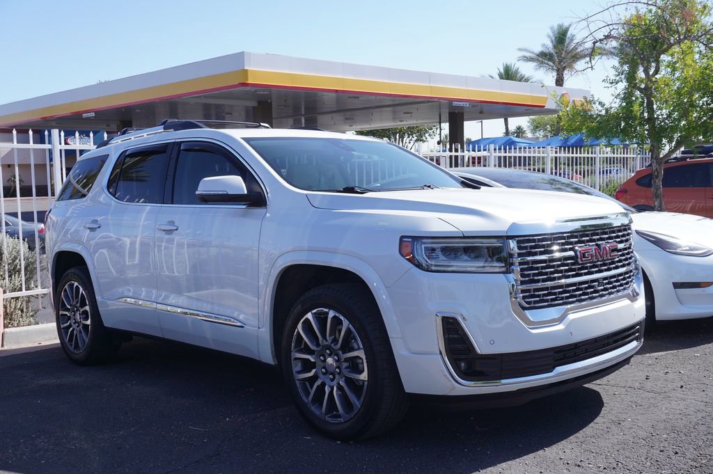 Used 2021 GMC Acadia Denali w/ Denali Technology Package FWD image 3