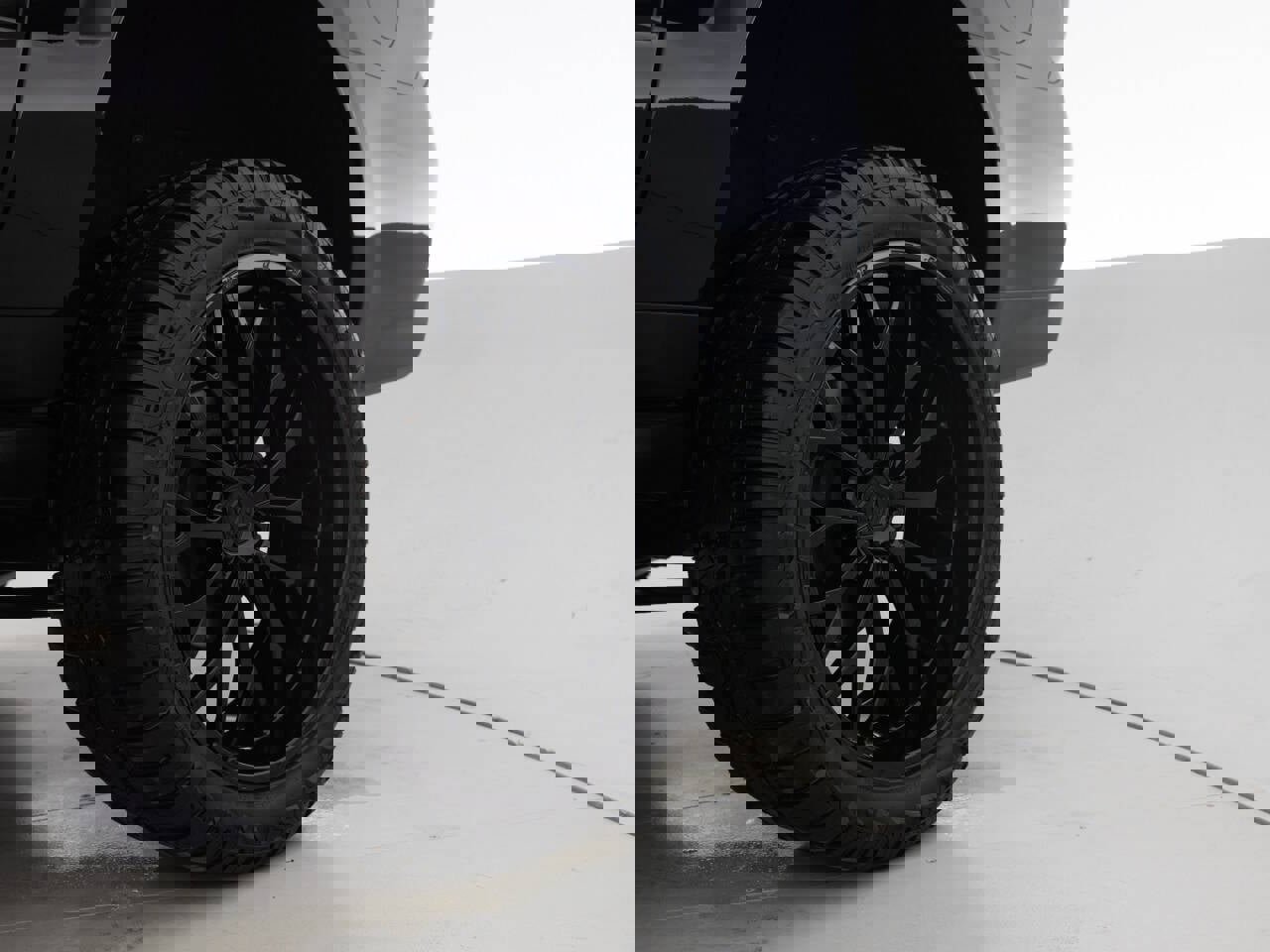 Used 2023 Chevrolet Suburban RST image 20