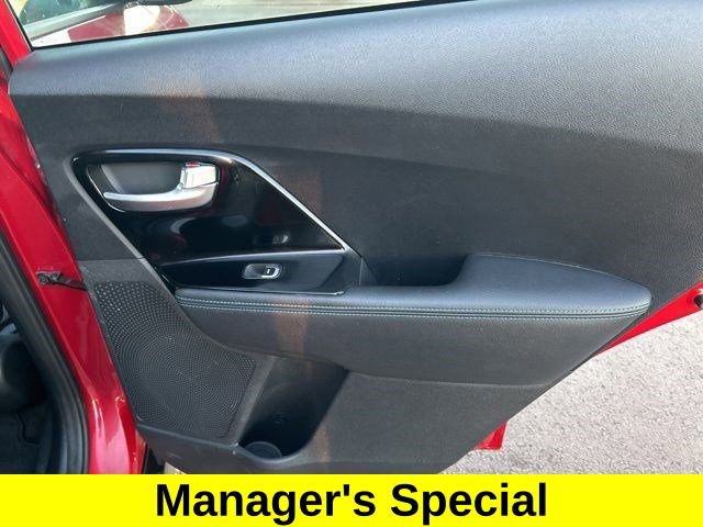 Used 2021 Kia Niro EX Premium w/ Cold Weather Package image 41