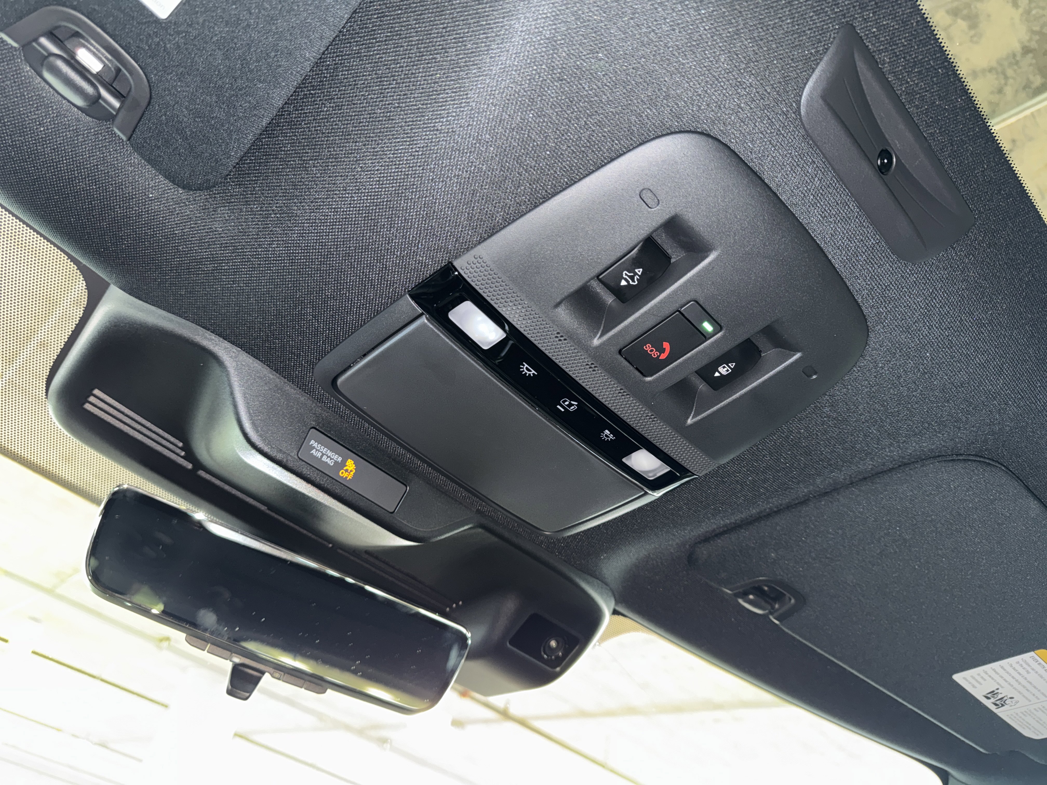 Used 2025 Nissan Armada Platinum image 32