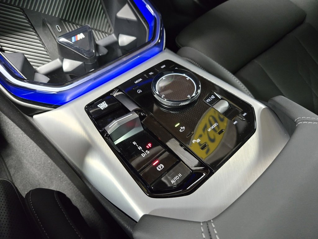 Used 2025 BMW X3 M50 w/ Premium Package image 30