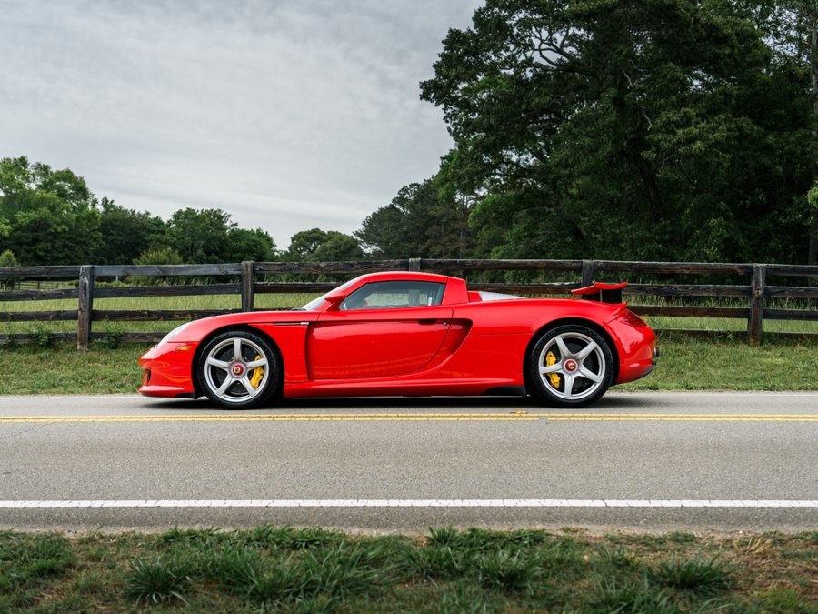 Used 2005 Porsche Carrera GT RWD image 7