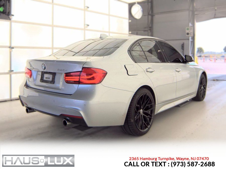 Used 2017 BMW 340i xDrive Sedan w/ Premium Package Enhanced AWD/4WD image 9
