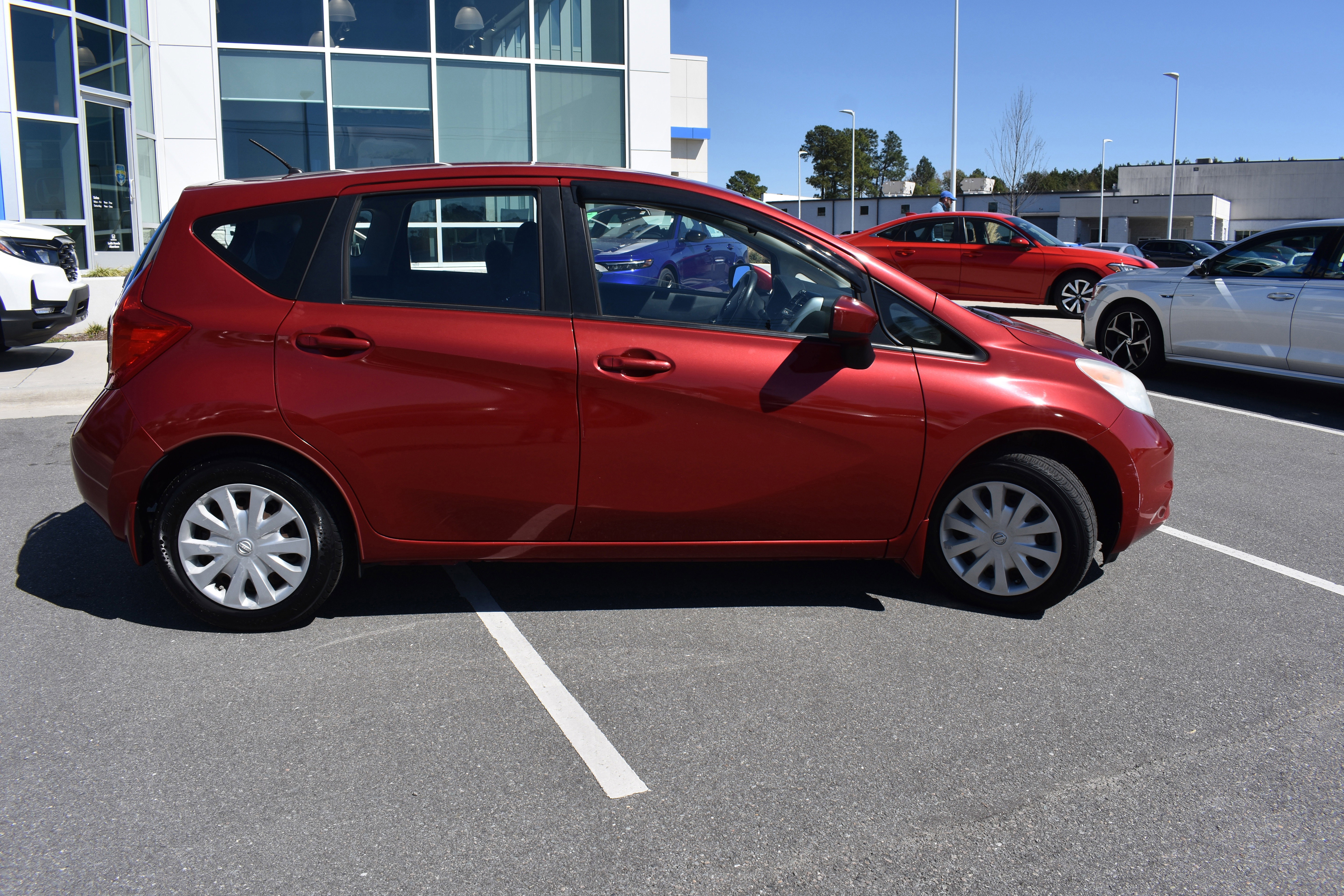 Used 2015 Nissan Versa Note SV image 10