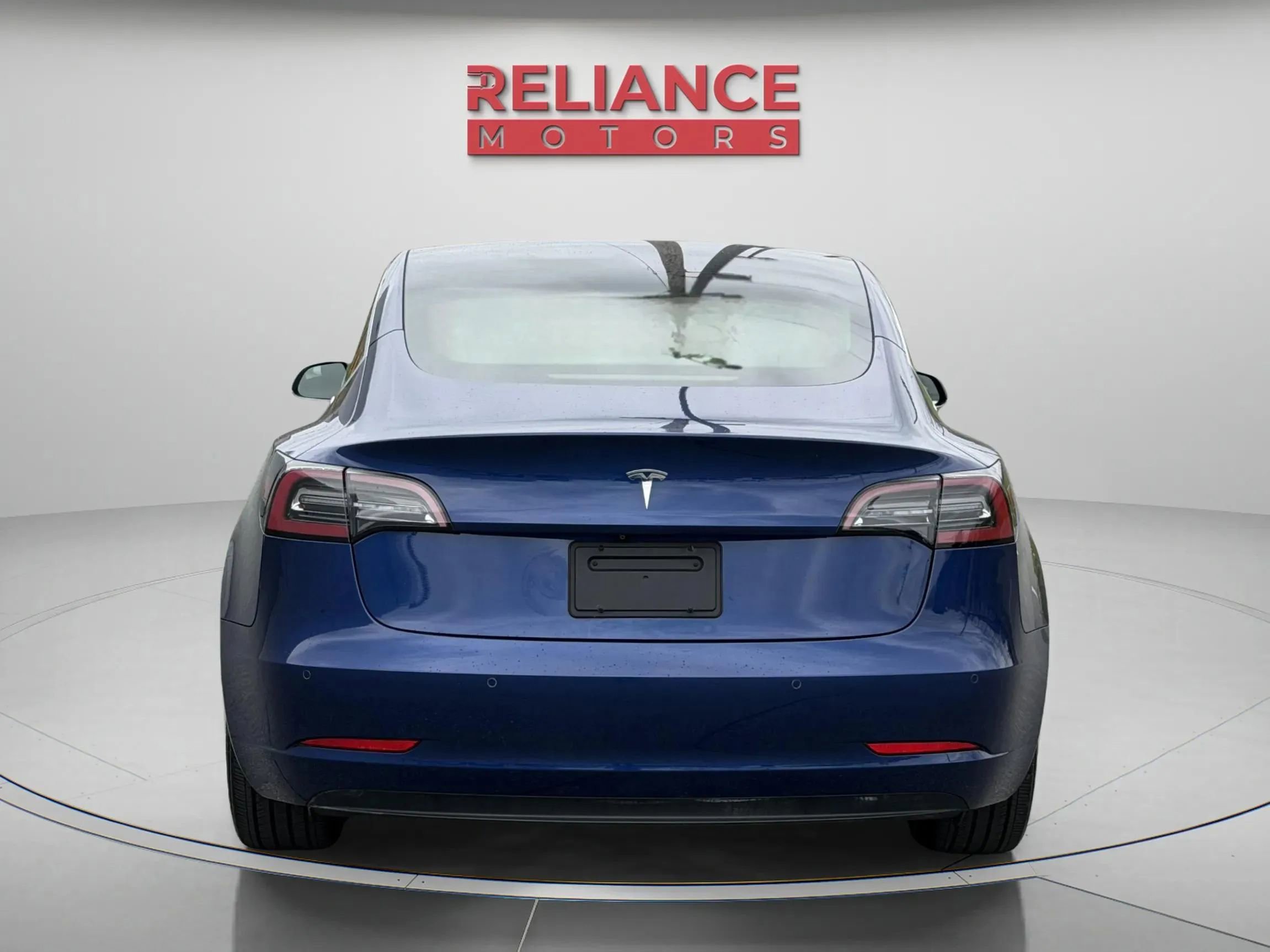 Used 2019 Tesla Model 3 Standard Range Plus image 5
