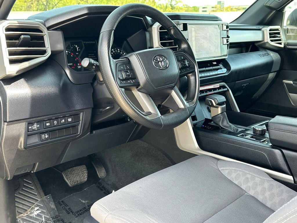 Used 2025 Toyota Tundra SR5 AWD/4WD image 17