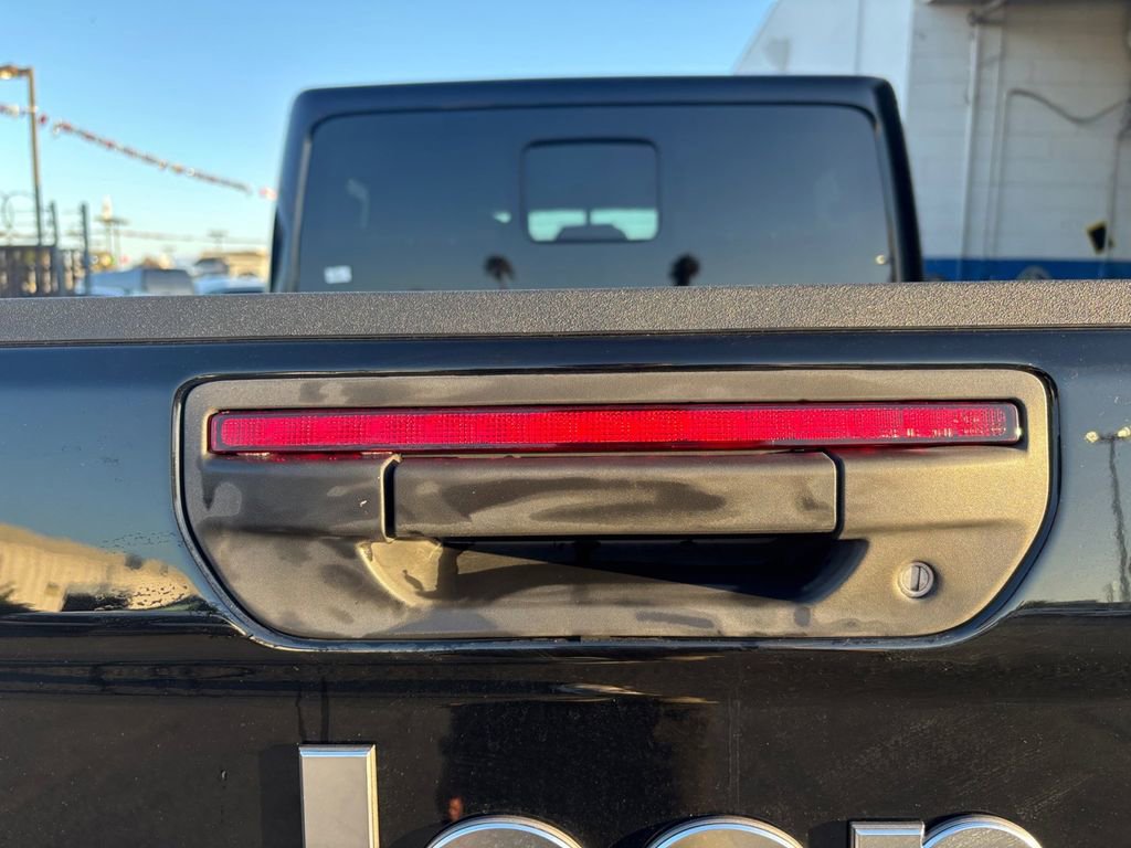 Used 2021 Jeep Gladiator Overland image 14