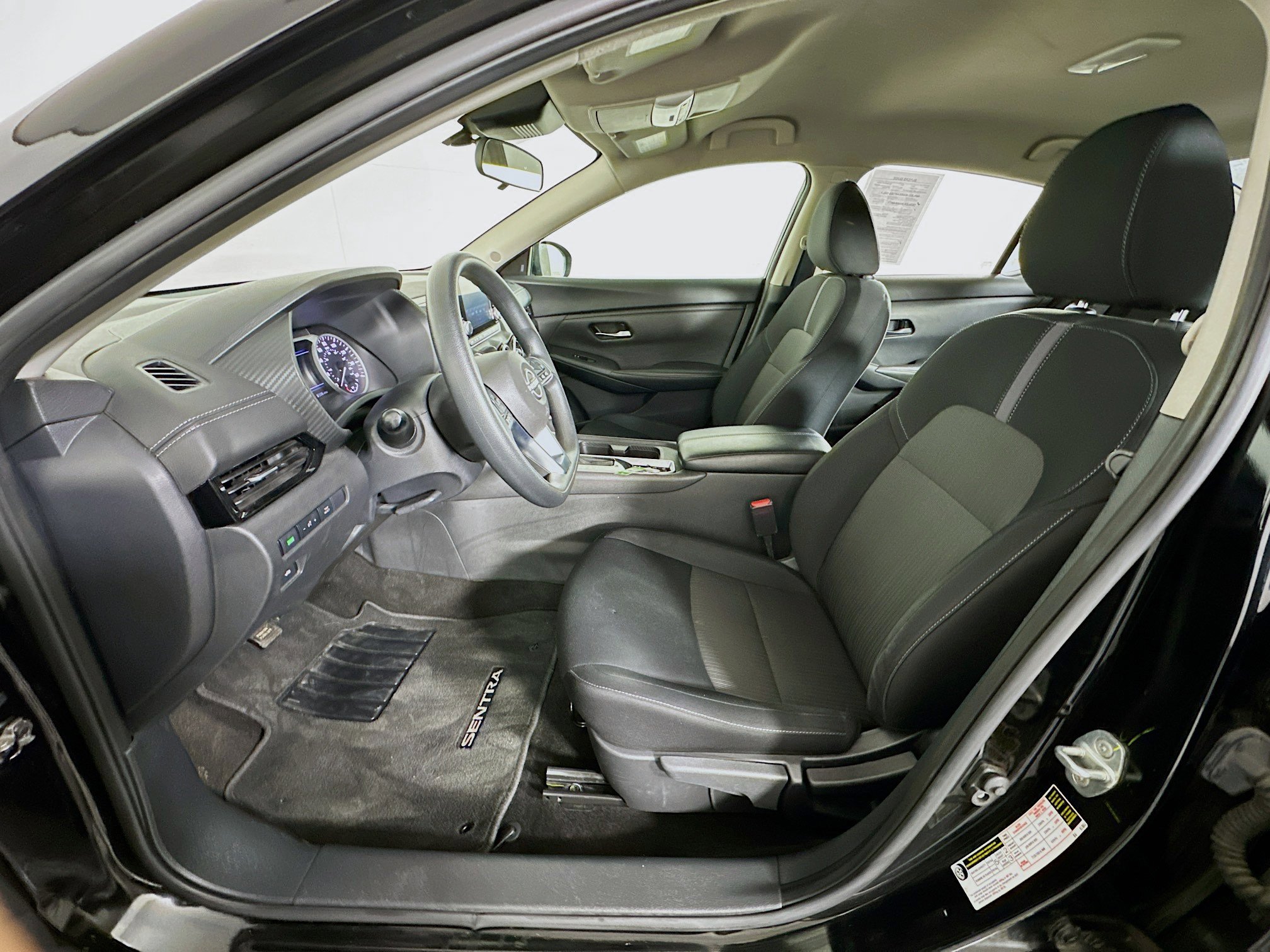 Used 2024 Nissan Sentra SV FWD image 13