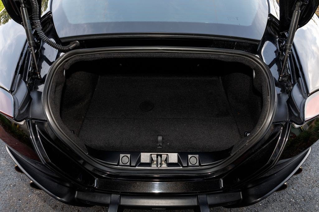 Used 2022 Ferrari Roma RWD image 19