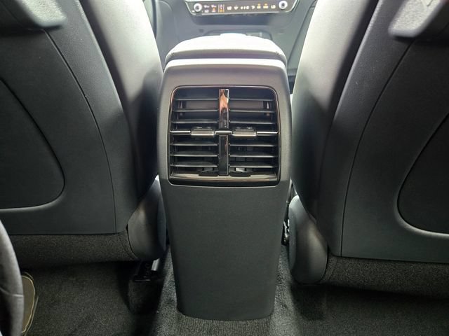 New 2026 Kia Niro SX Touring FWD image 8