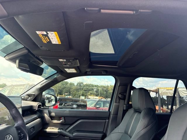 Used 2025 Toyota 4Runner Limited AWD/4WD image 6
