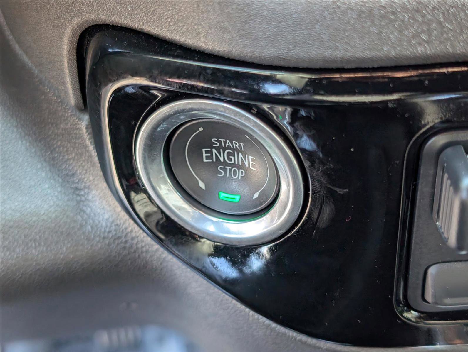 Used 2024 GMC Sierra 1500 SLT w/ SLT Premium Plus Package image 27