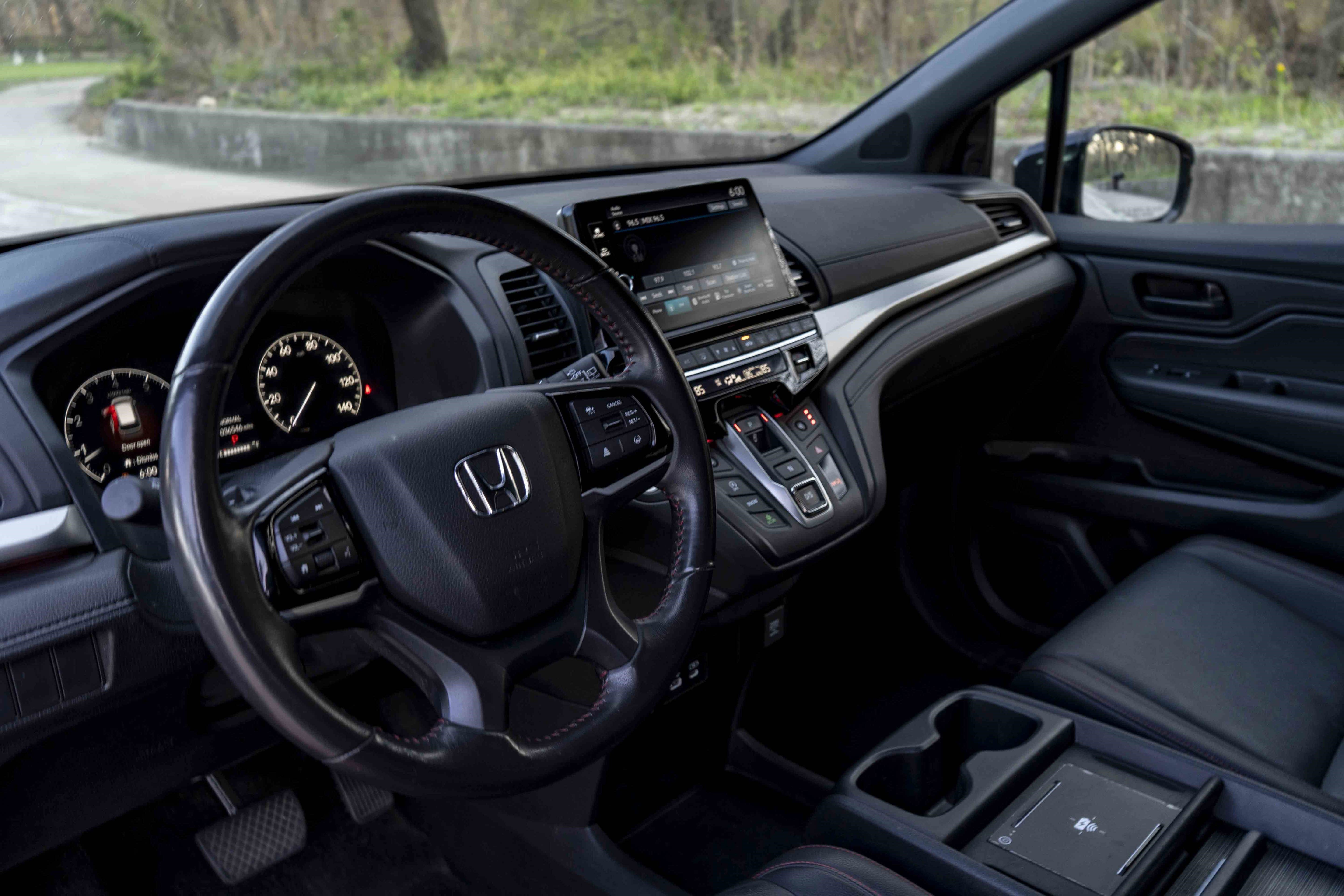 Used 2025 Honda Odyssey Sport-L image 16