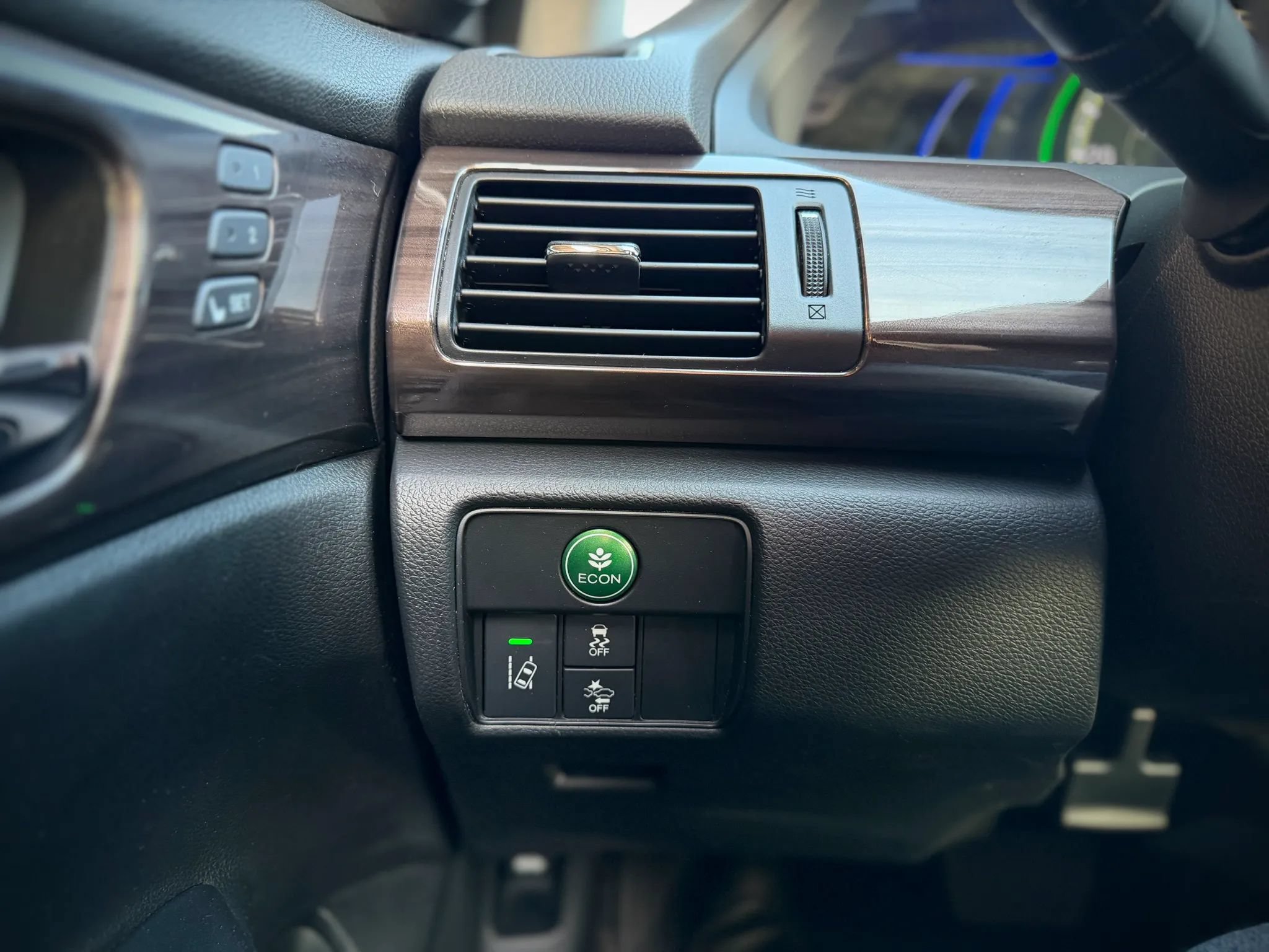 Used 2017 Honda Accord EX-L image 8