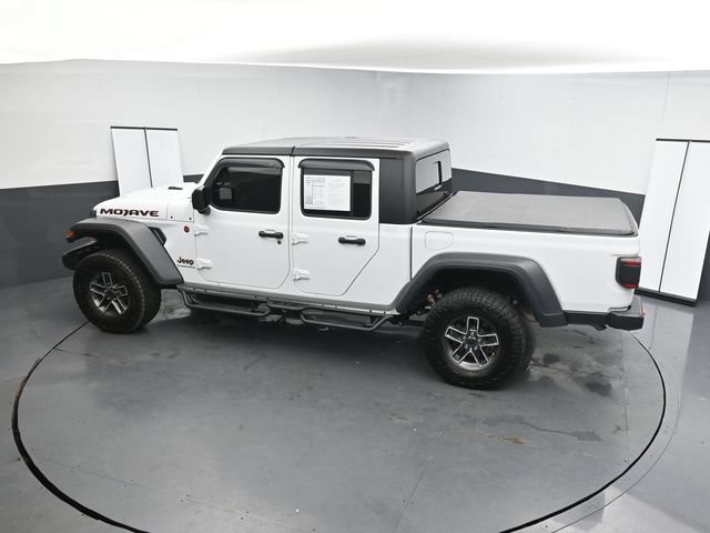 Used 2024 Jeep Gladiator Mojave w/ Technology Group AWD/4WD image 18