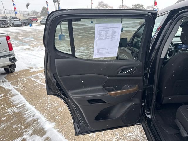 Used 2023 GMC Acadia SLE w/ Driver Convenience Package image 14