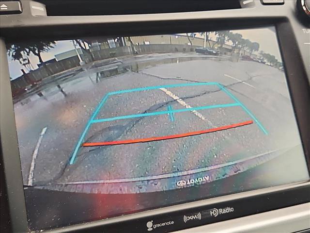 Used 2019 Toyota Highlander XLE FWD image 17
