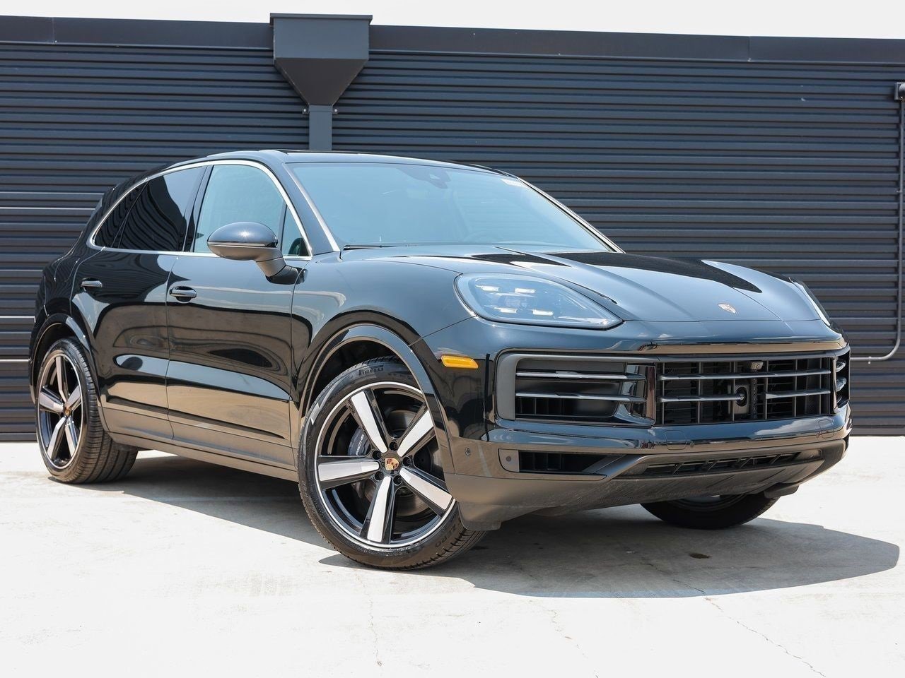 Certified 2025 Porsche Cayenne image 9