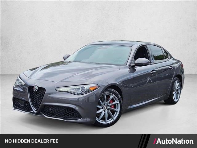 Used 2022 Alfa Romeo Giulia Sprint RWD image 1