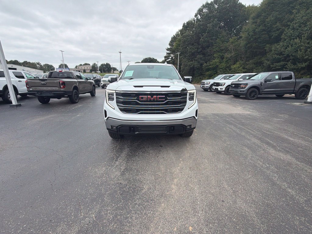Used 2023 GMC Sierra 1500 SLT w/ SLT Premium Package AWD/4WD image 8
