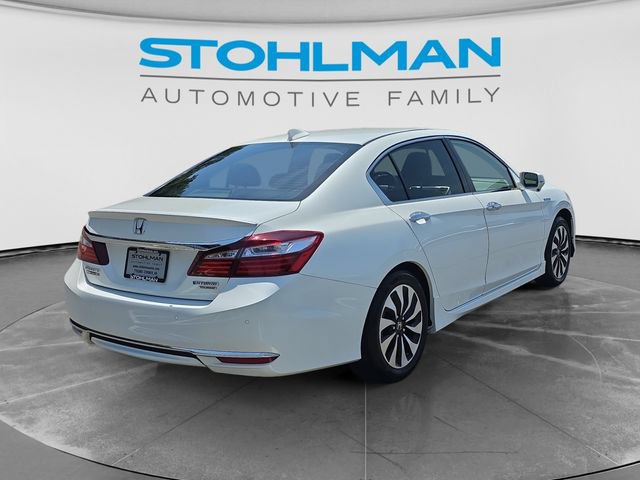Used 2017 Honda Accord Touring image 5