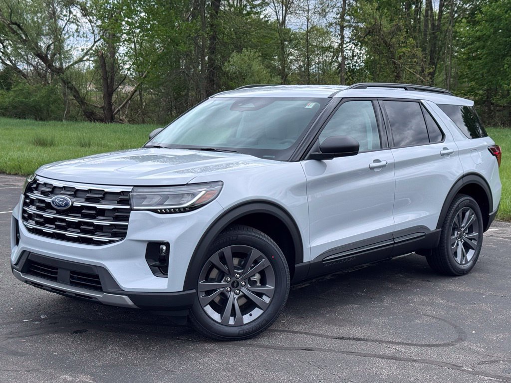 New 2026 Ford Explorer Active w/ Active Comfort Package AWD/4WD image 2