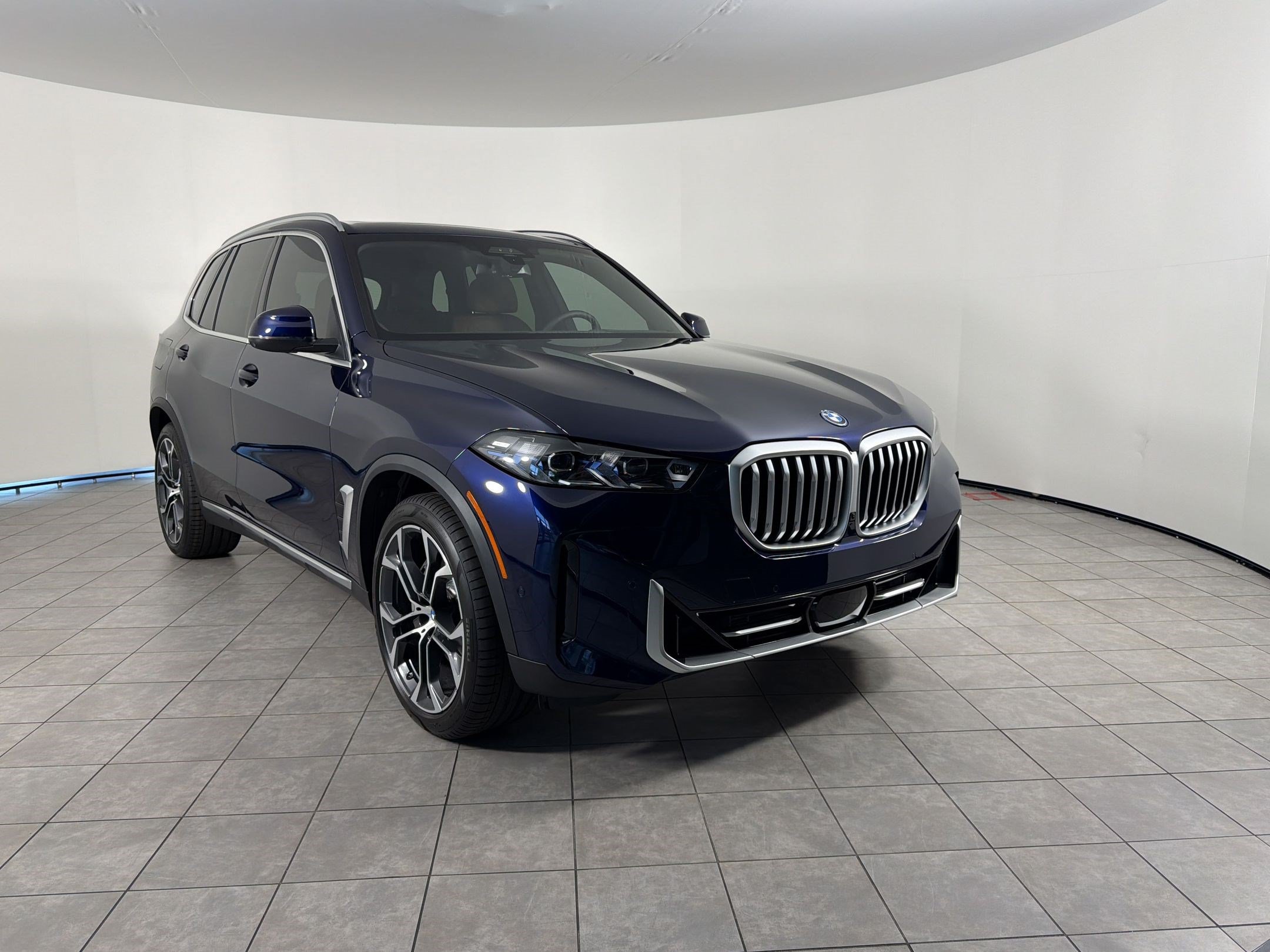 New 2026 BMW X5 xDrive50e AWD/4WD image 7