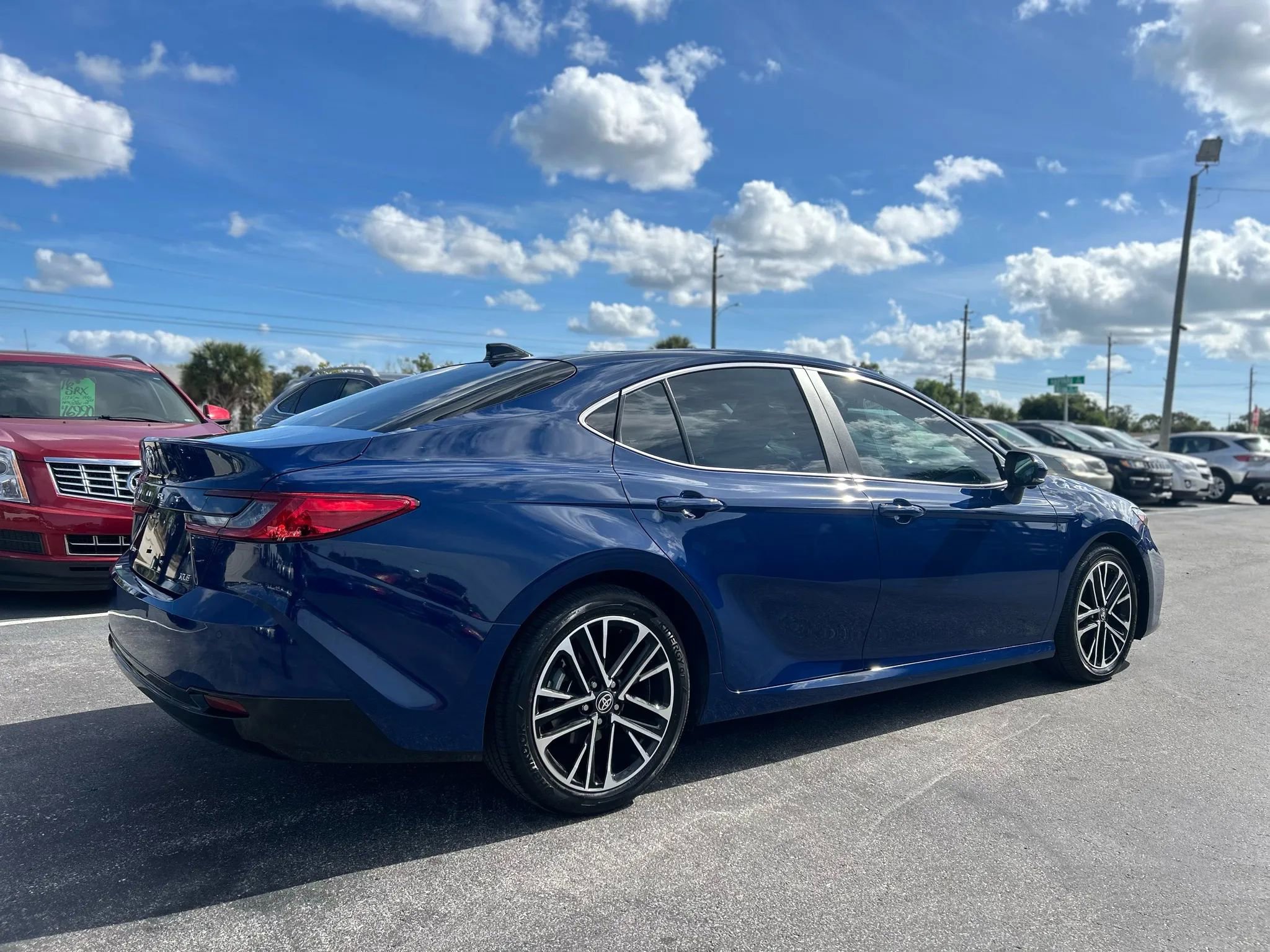 Used 2025 Toyota Camry XLE image 3