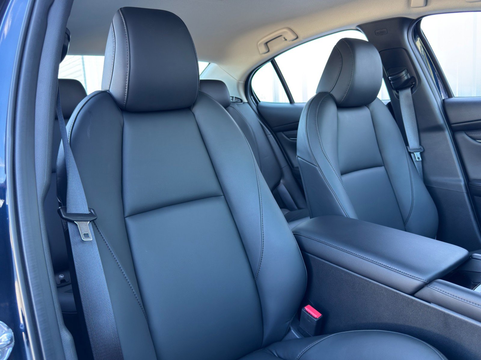 Used 2025 MAZDA MAZDA3 s image 34